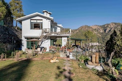 V are Family Bliss Cottage | 3BHK hilltop villa with sundeck, Jainti