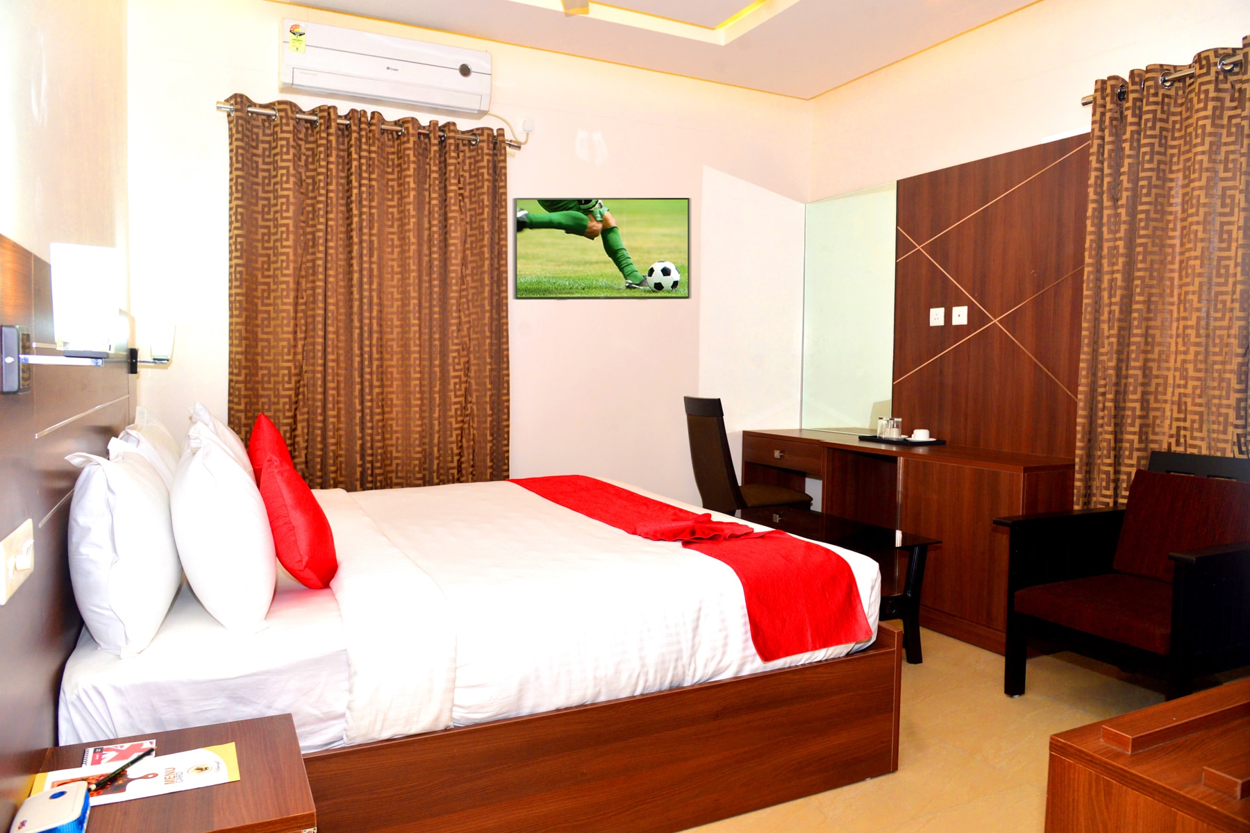 Hotel Padippurayil Kollam - Tap to explore photos