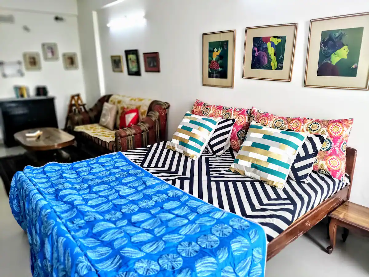 Independent Studio Apt near Expo Mart - Tap to explore photos
