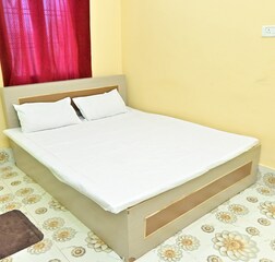 Deluxe AC Room | Perfect for couple