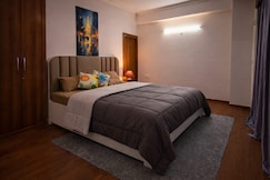 Premium 2BHK Retreat In Gaur City, Noida By Golden Key Stay, Greater Noida
