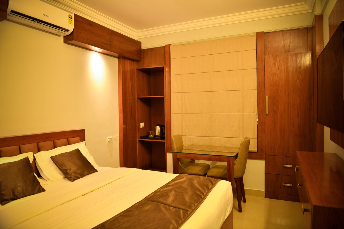 Manal Residency - Tap to explore photos