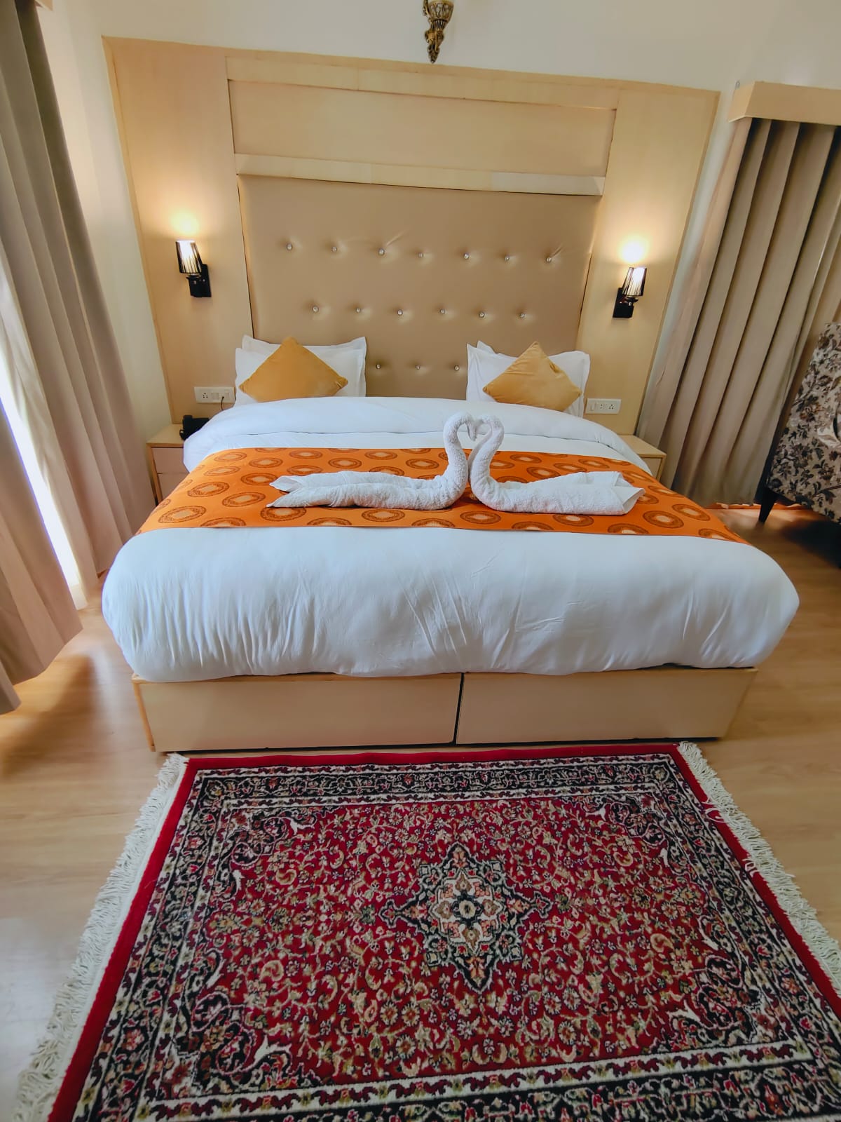 Hotel Sangaylay Palace - Tap to explore photos