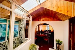 Rise N Shine, Darjeeling