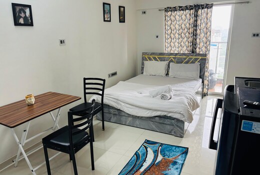 Serene Studio with Stunning view | Couple Friendly