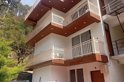 The Green Feather 2BHK Apartment with a kitchen, Bhimtal