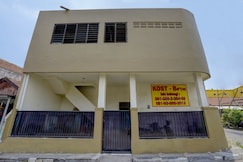 Hotel O B41m Residence Syariah, Surabaya