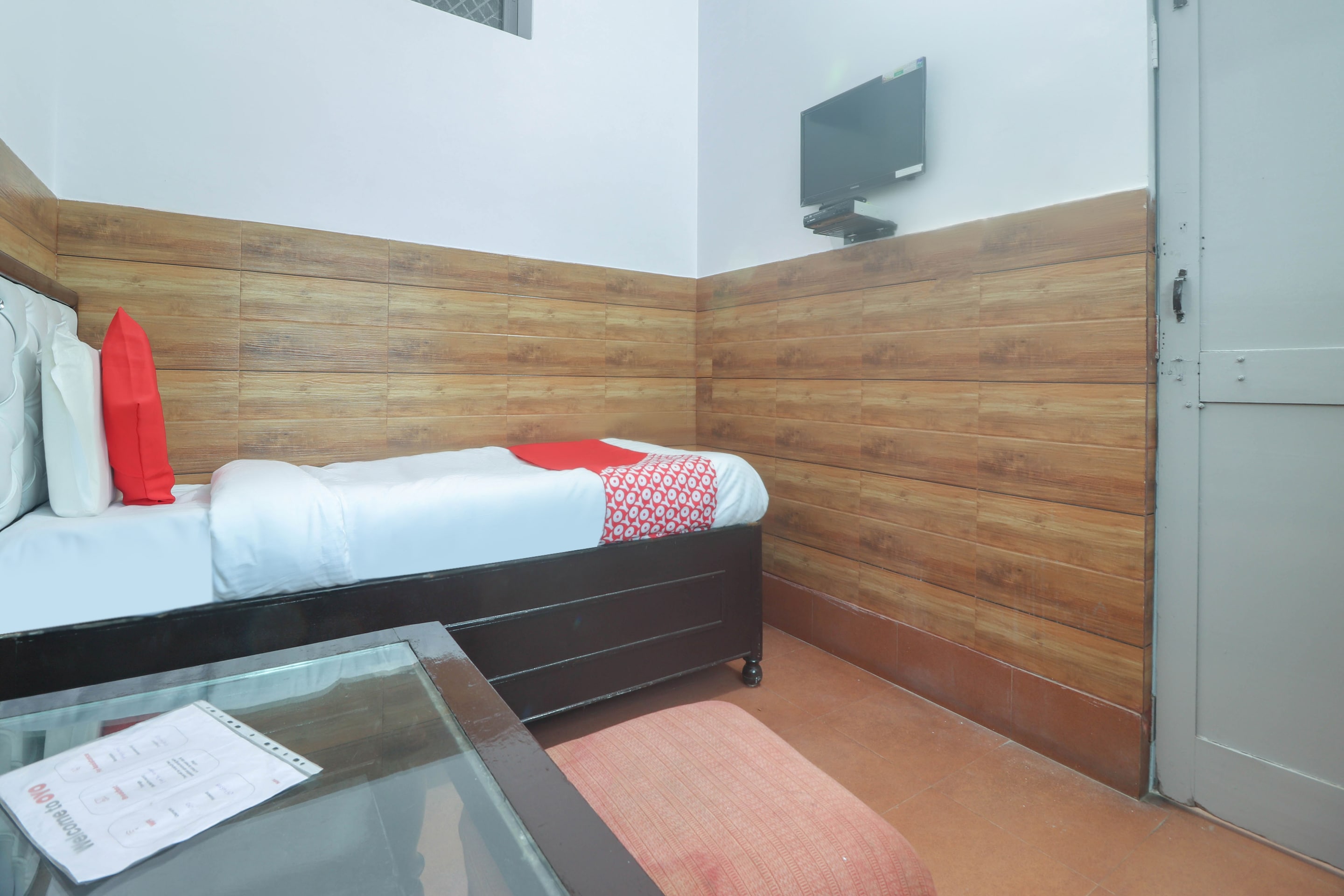 Hotel O Santoshi Guest House - Tap to explore photos