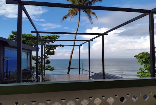 Pupa Homestay, Varkala Cliff (sea-view terrace)