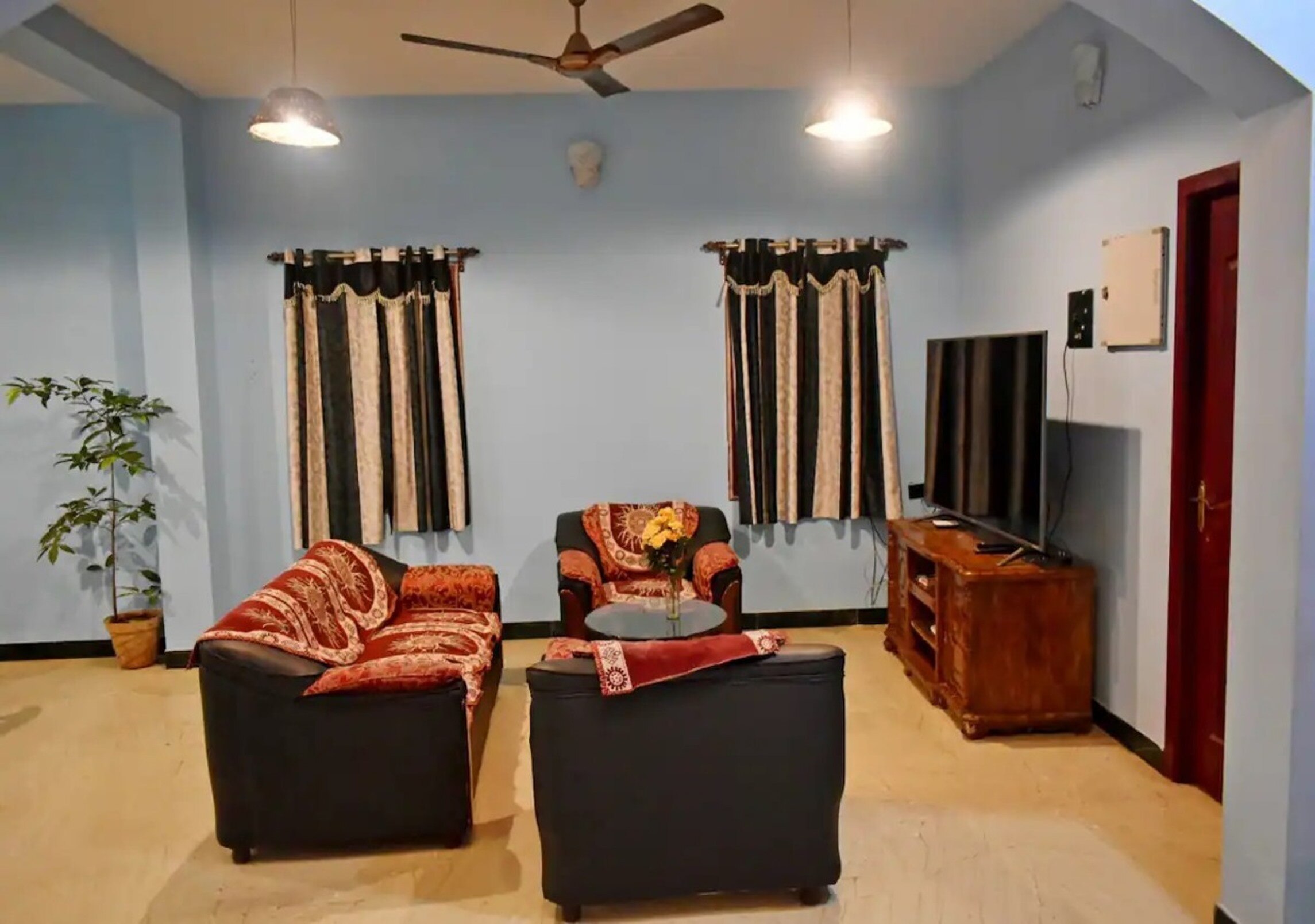 Kadal Residency - Tap to explore photos
