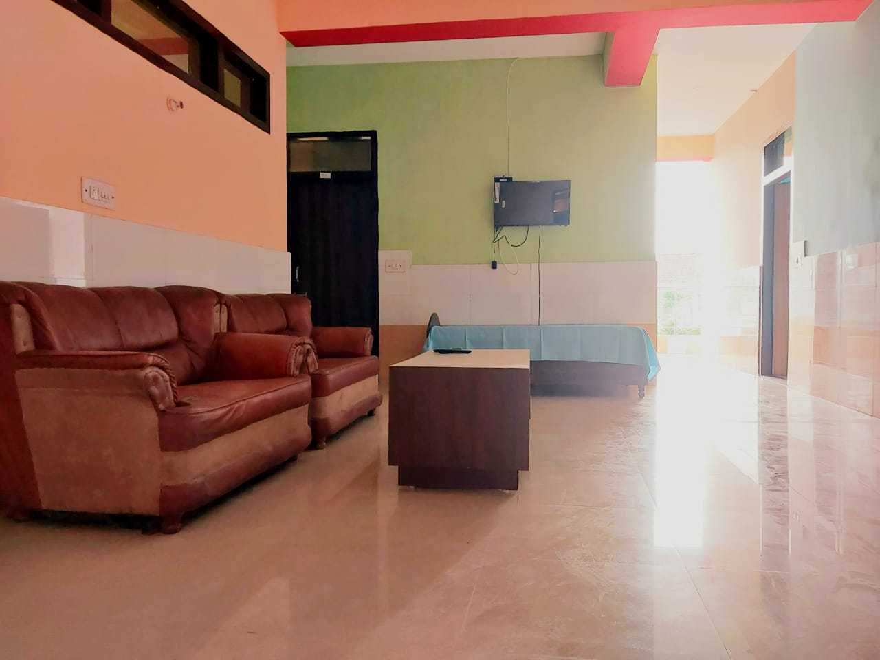 Hotel O Home Krishna Home Stay Near Appu Ghar - Tap to explore photos
