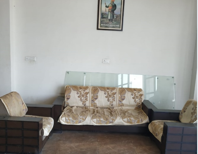 HOTEL MEWAR KING  - Tap to explore photos