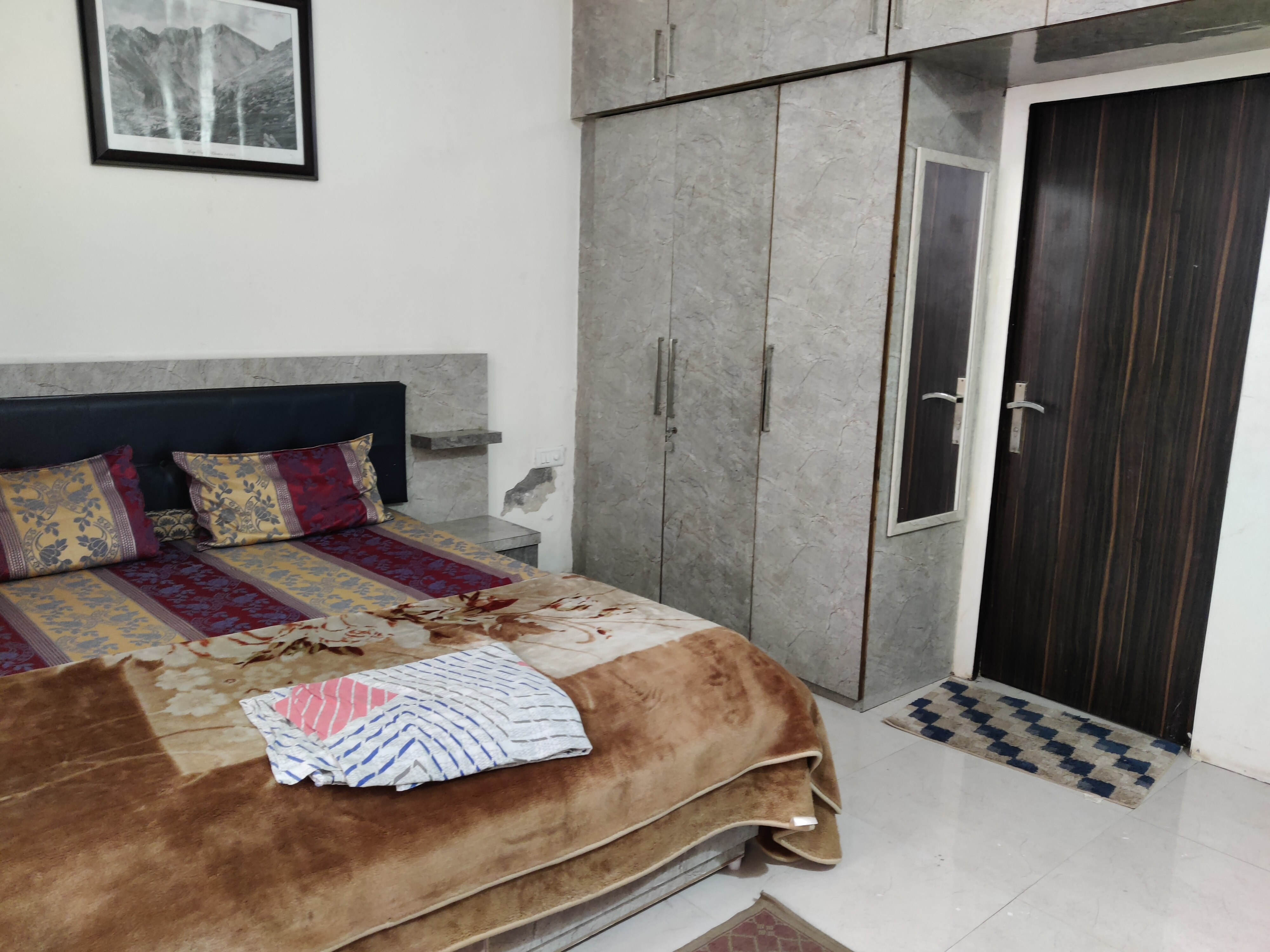 1BD Airy Gurugram - Tap to explore photos