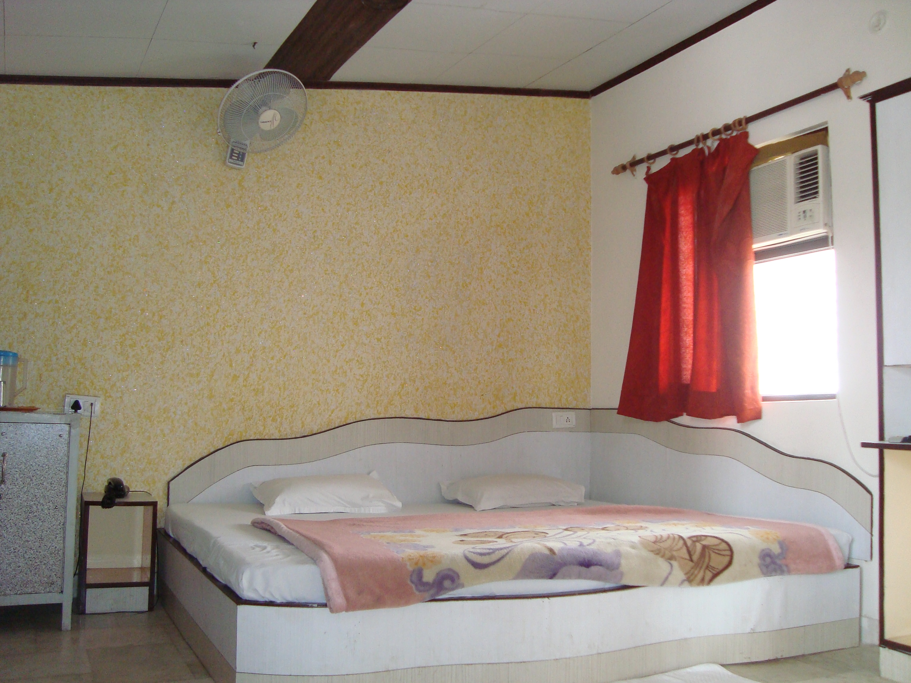 Hotel Daawat Palace  - Tap to explore photos