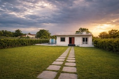 luxurious farmhouse 3bhk with big pool and garden, Noida