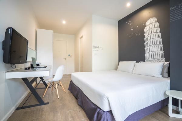 Blu Monkey Bed & Breakfast Phuket - Tap to explore photos