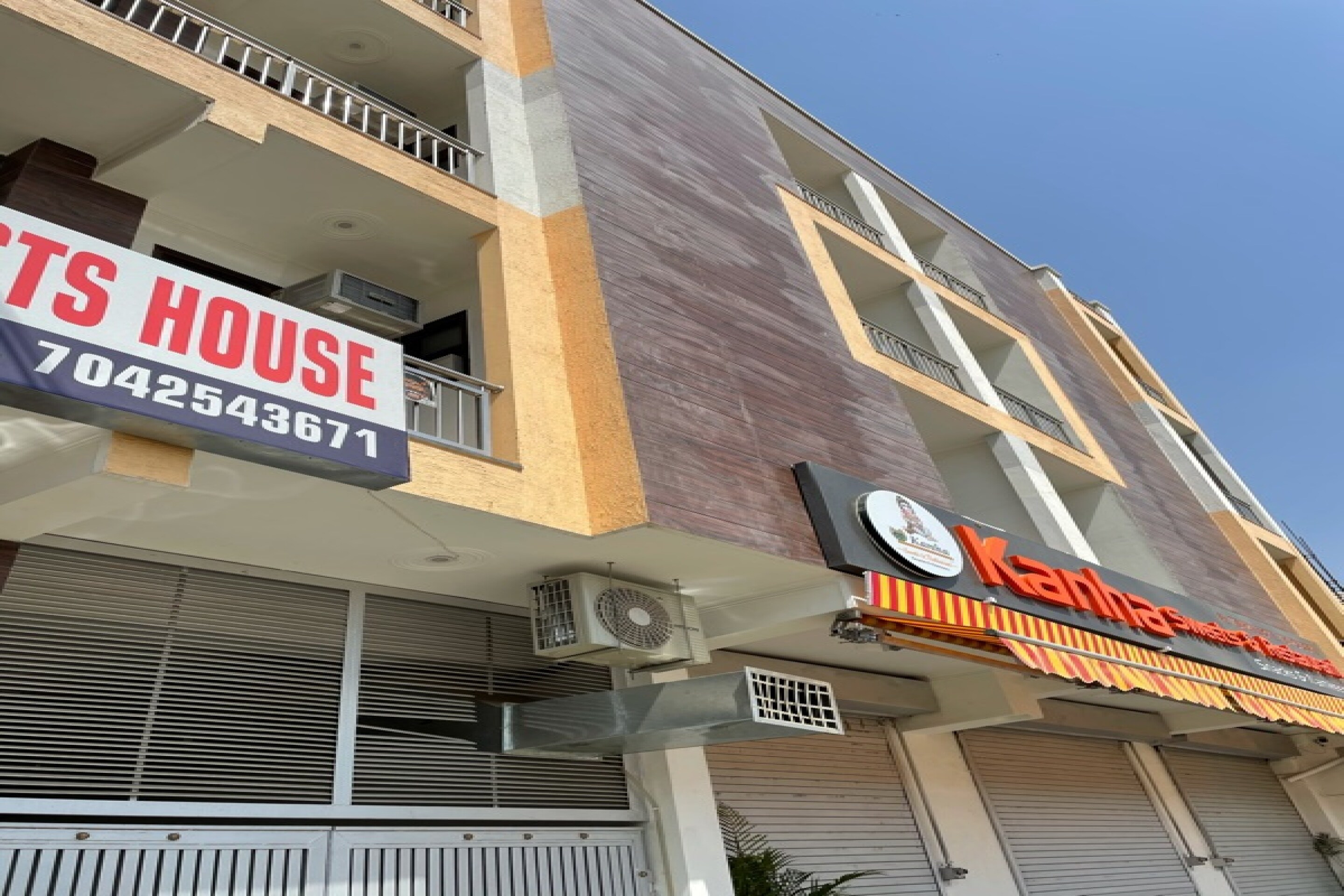 Capital O Kanha Guest House - Tap to explore photos