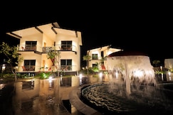 Lotus Luxury, Maliya