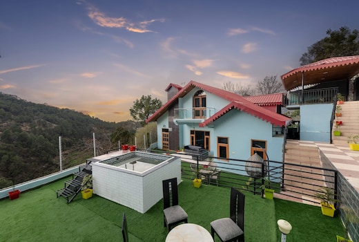 4 Bedroom Serviced Villa l Plung Pool With BBQ and Pvt Lawn