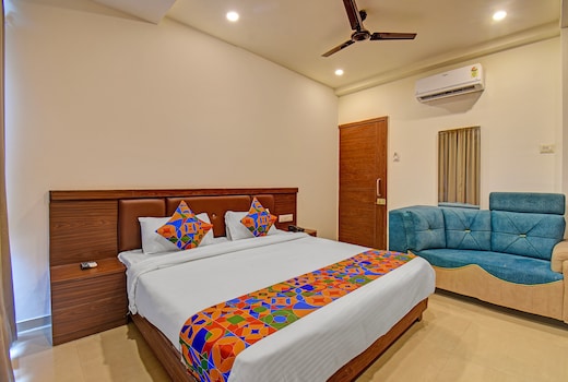 FabHotel Sri Sai