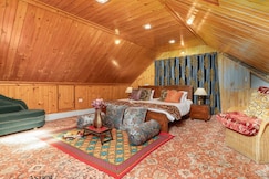 Luxury Ashok Homestay Suite Room, Srinagar