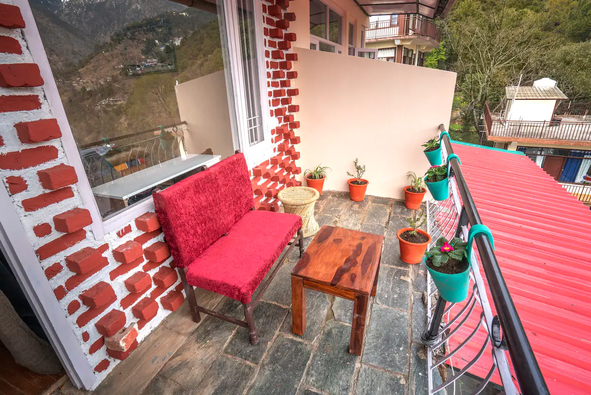 Eco Homes- Entire 1 BHK Loft (With Kitchen & Fast Wifi) - Tap to explore photos