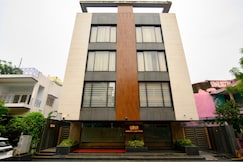 Urvi Banquets & Guest House, Howrah