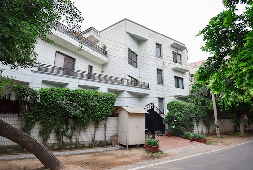 BedChambers Serviced Apartments | Near Golf Course Road
