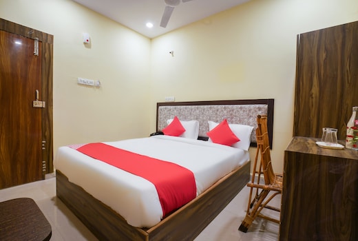 Hotel O R Square Stay Near LB Nagar Metro