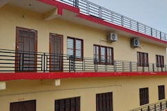 Laxmi Narayan Home stay, Near Baglamukhi Temple,, Chintpurni