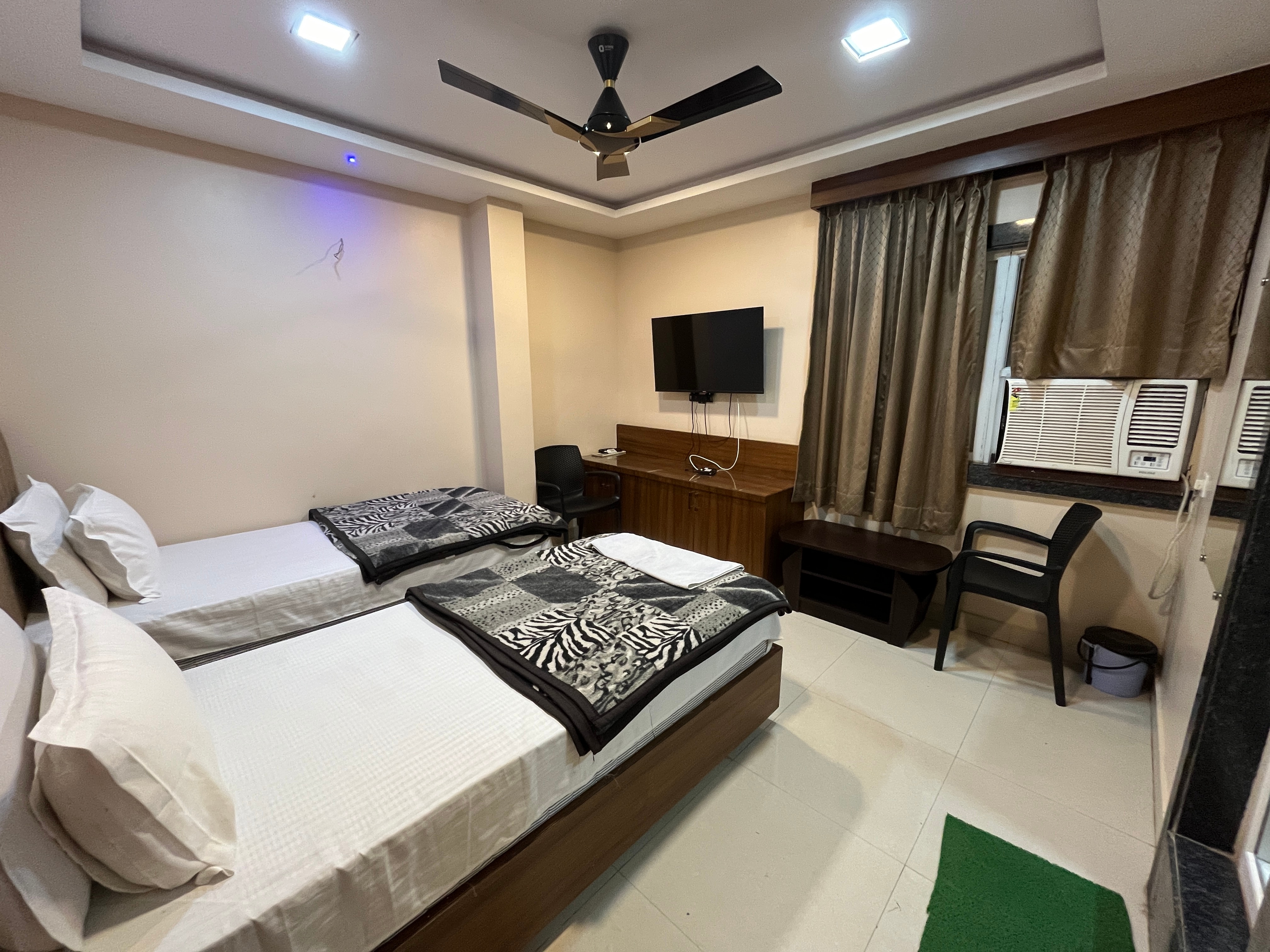 HOTEL 180 DEGREE - Tap to explore photos