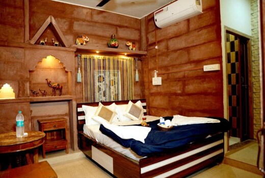 M H Guest House