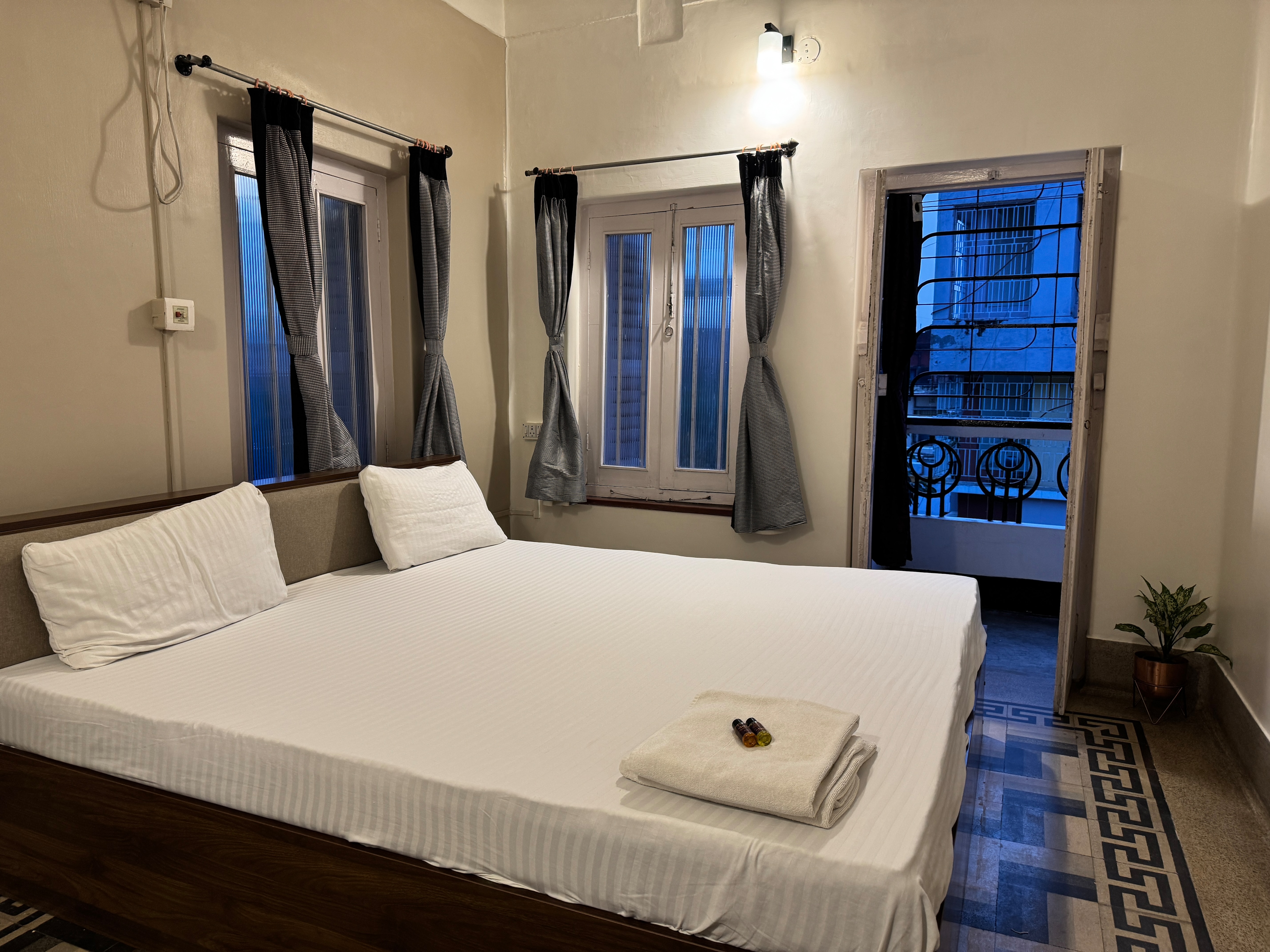 The ViewHouse Studio 1BHK - Tap to explore photos