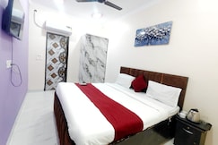 Raas Inn paschim vihar by twamev, Delhi