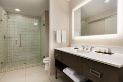 Embassy Suites by Hilton San Antonio Brooks Hotel & Spa, Bexar