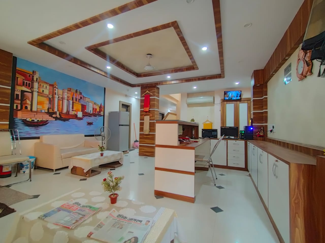 Hotel Manish International - Tap to explore photos