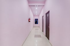 Hotel O by OYO N P Grand and Resort, Sidhauli