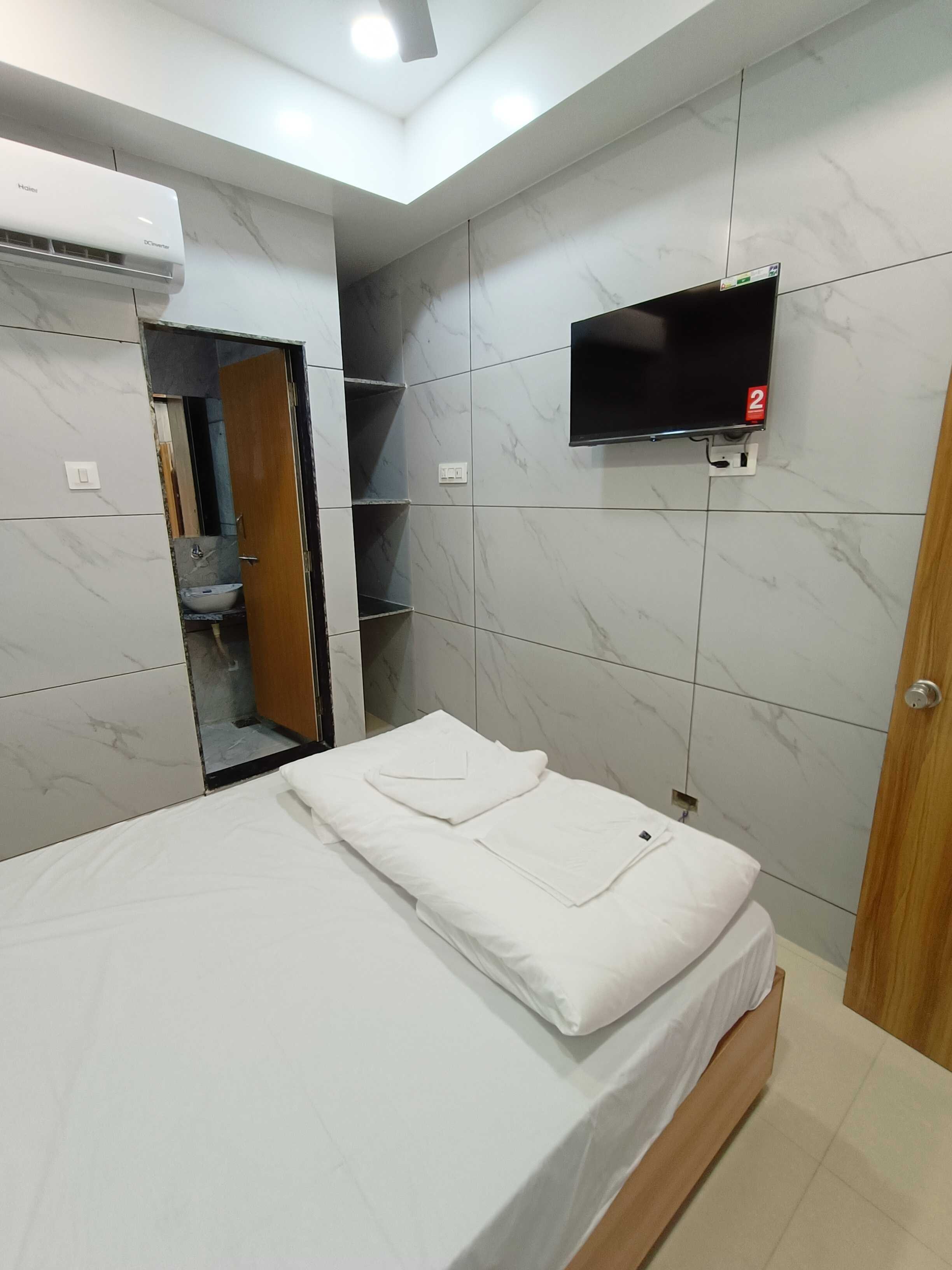 Hotel O Shree Laxmi Kuber - Tap to explore photos