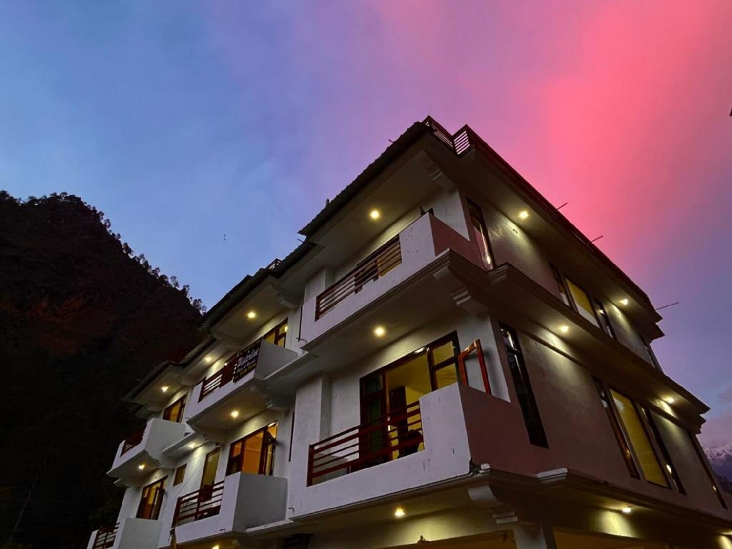 New Panchali Holiday Home - Tap to explore photos