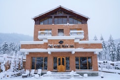 Hotel Hyde Park Inn (River Walk), Srinagar