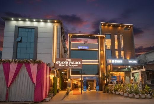 FabHotel The Grand Palace Near Fortis Escorts Hospital