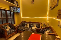 Kanha p. Guest house, Varanasi