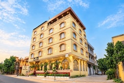 The Ummed Haveli - Hotel Jaipur Airport, Jaipur
