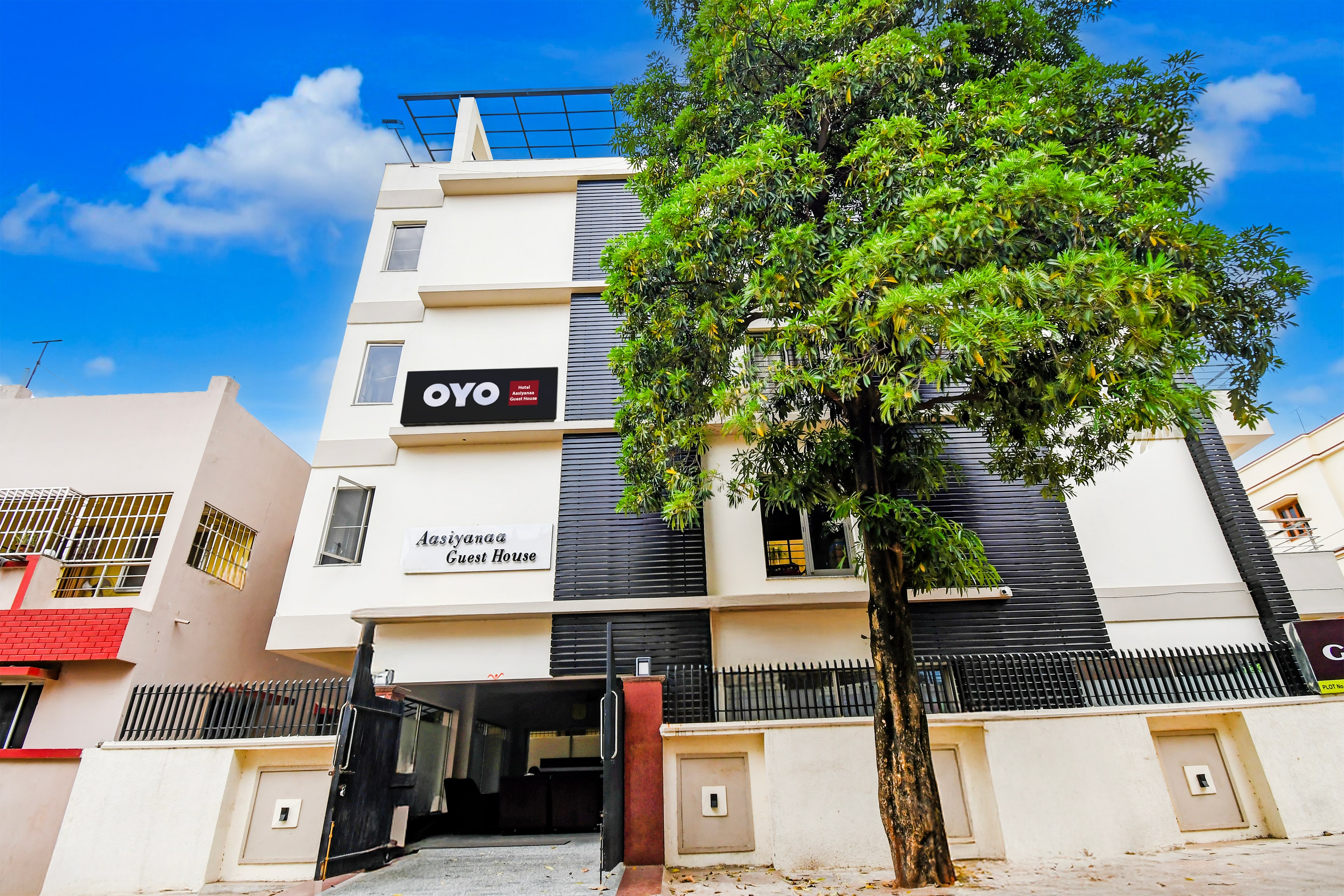 Hotel O Aasiyanaa Guest House - Tap to explore photos
