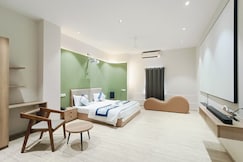 Hotel VD Rooms Althan, Surat