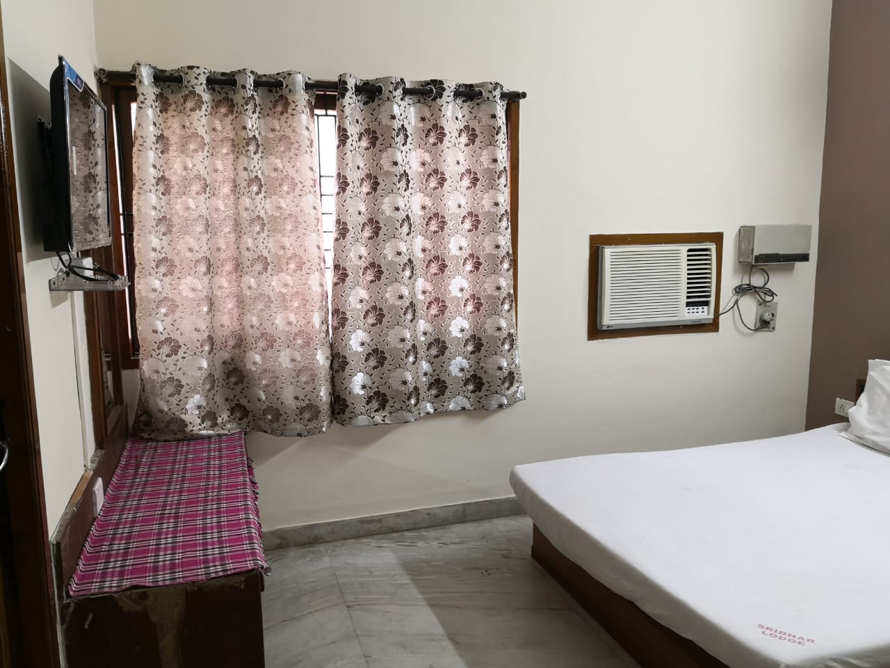 Sridhar Lodge A/C - Tap to explore photos