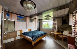 Silver Room