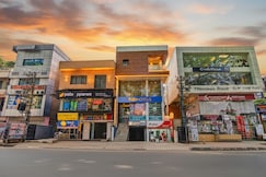 FabHotel Vista Suites - Frazer Town, Bangalore