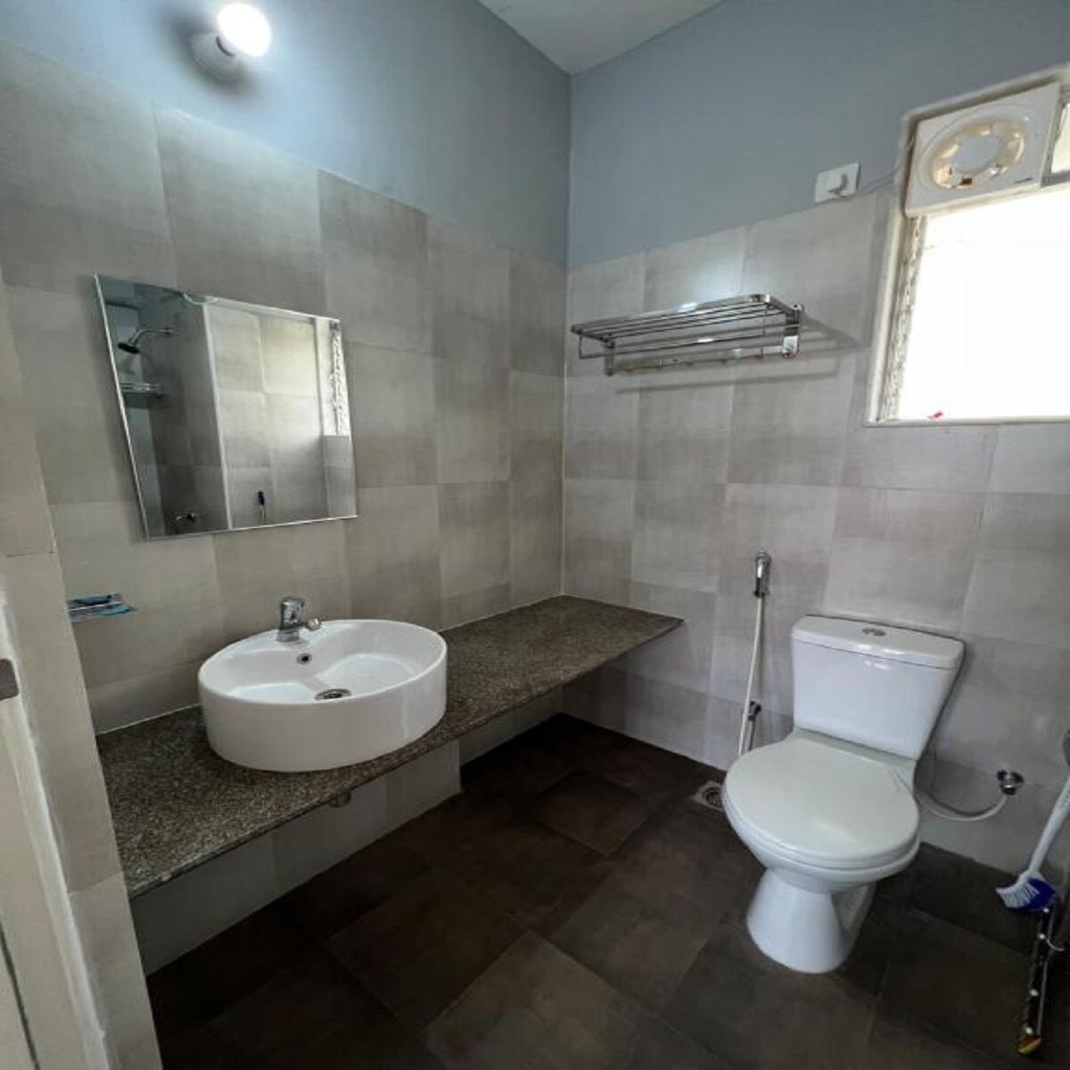 Good Stay 2BHK Apartment Near Airport with Free Pool, Sauna, Gym - Tap to explore photos