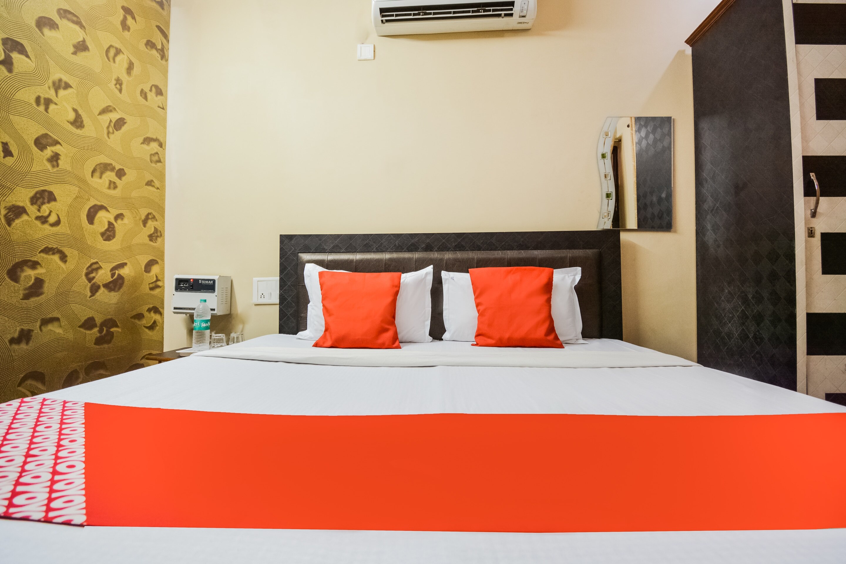 Hotel O Anand - Tap to explore photos